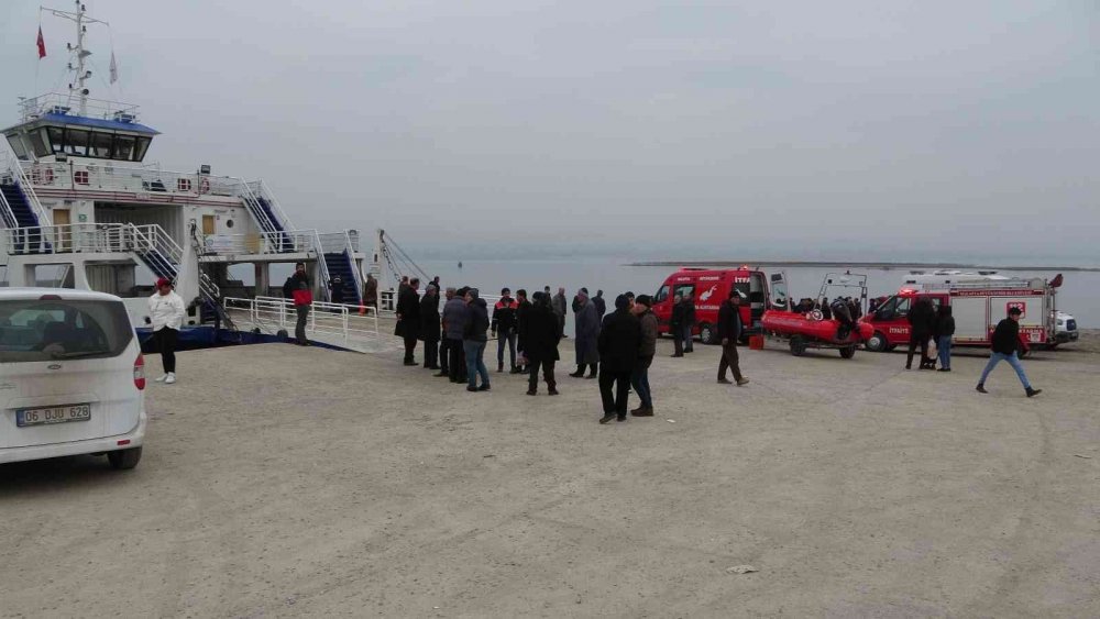 Göle uçan yolcu otobüsünde can pazarı