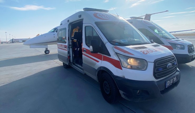 Ambulans uçak, kalp yetmezliği olan Berivan için havalandı