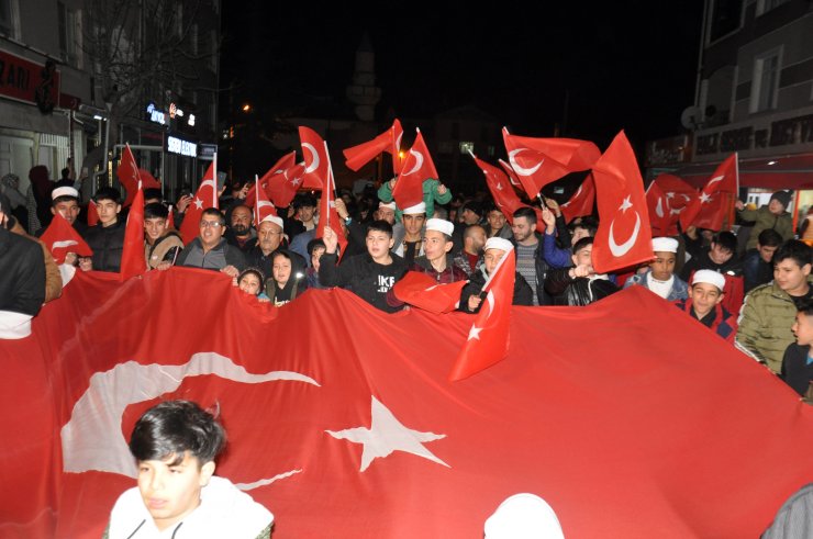 Karaman'da 2 bin kişi, Kur'an-ı Kerim'in yakılmasına tepki gösterdi