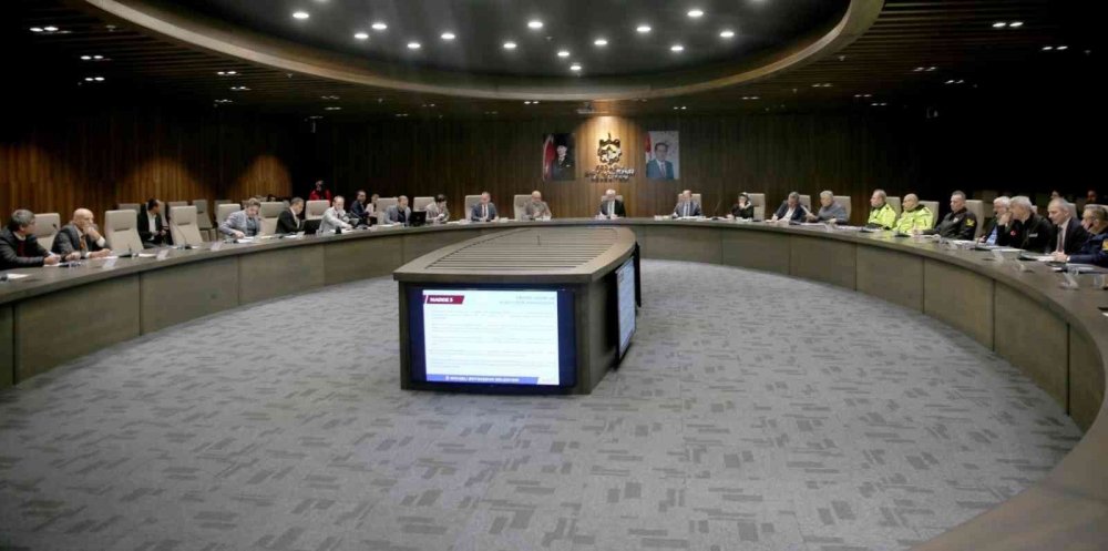 Toplu ulaşıma zam geldi, tam biniş 8 lira