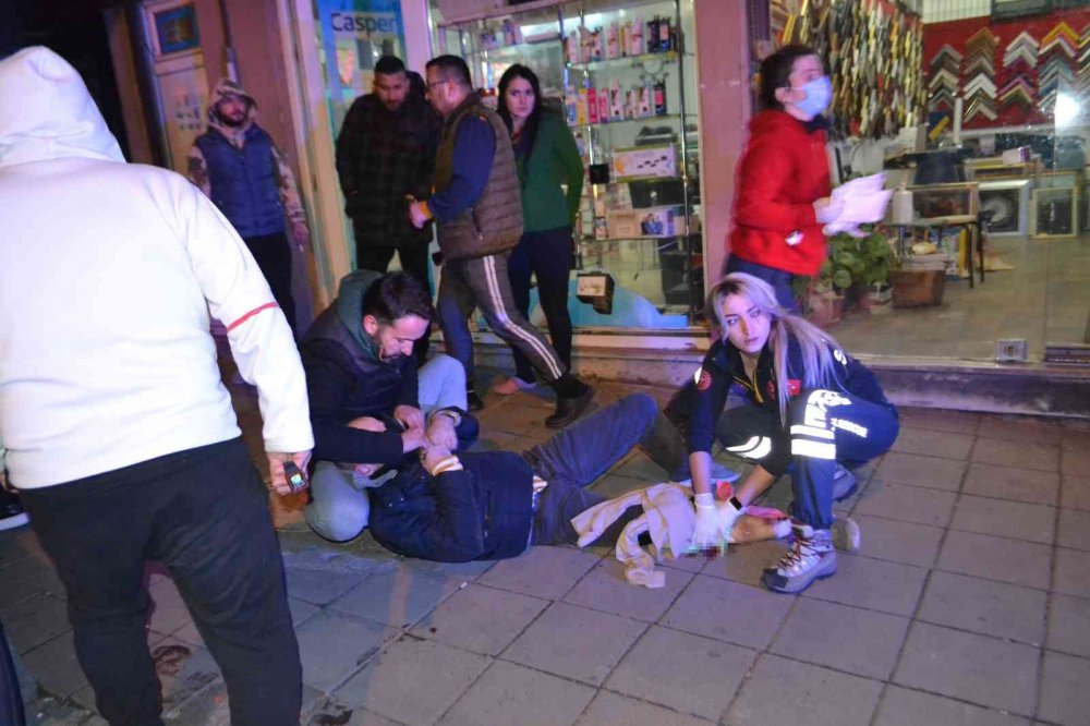 Sokak ortasında önce darp edildi sonra da silahla vuruldu