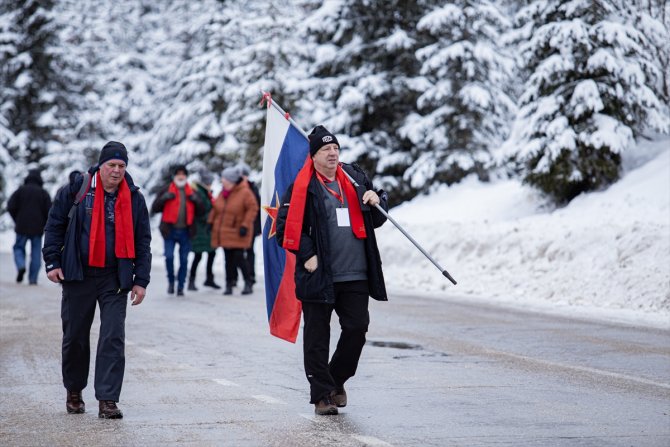 81 yıldır düzenlenen geleneksel "İgman Yürüyüşü" yoğun katılımla yapıldı
