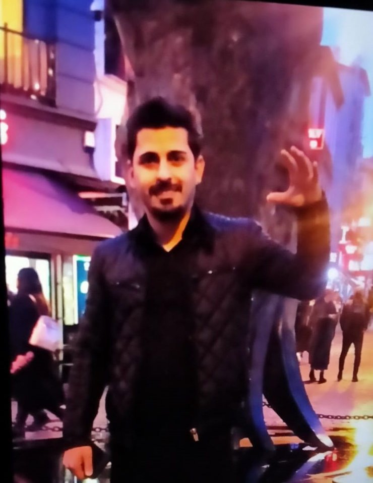 Evinde ölü bulunan anestezi teknikeri memleketinde defnedildi