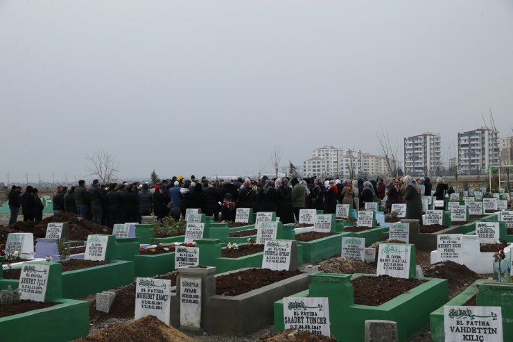 Evinde ölü bulunan anestezi teknikeri memleketinde defnedildi
