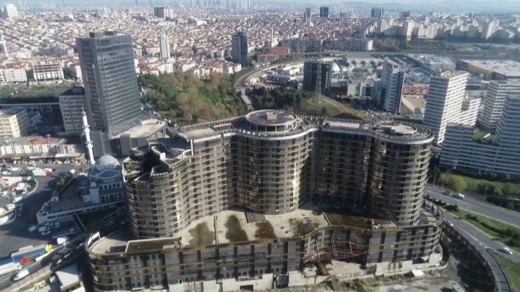 Fadıl Akgündüz'den geriye harabe kaldı