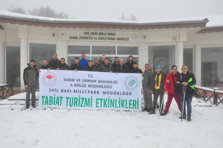 Manisa'da kar sevinci