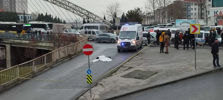 Minibüsün çarptığı genç kız hayatını kaybetti