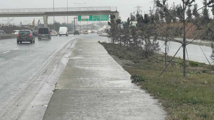 İstanbul'da kar yağışı sürüyor