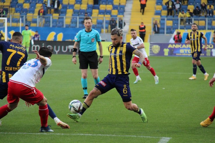 Hakem Yasin Kol ile aynı ismi taşıyan manavın 'hakaret' çilesi