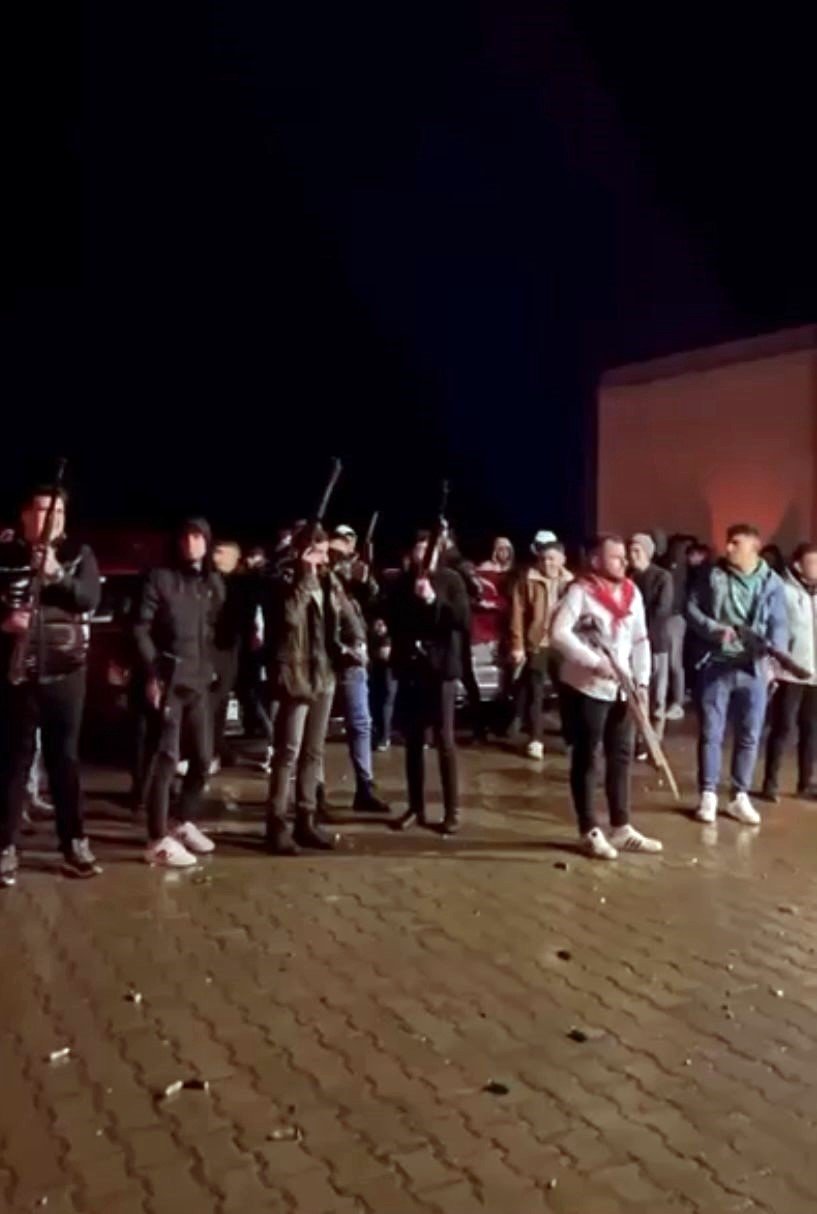 Asker eğlencesinin dozunu kaçırmışlardı: 46 bin lira ceza yediler