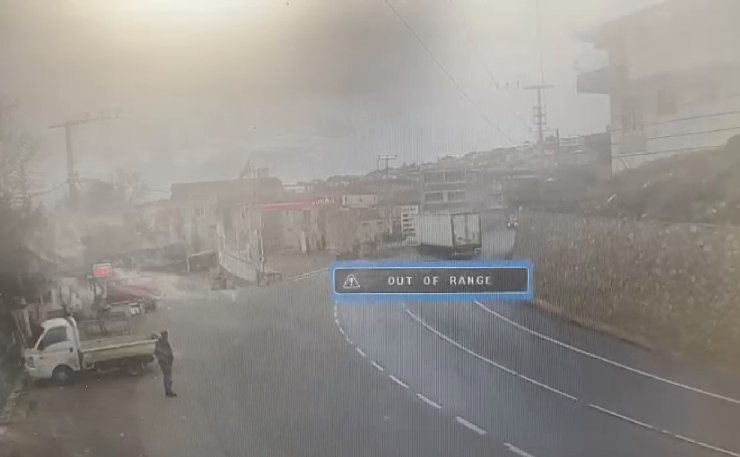 Aynı virajda 12 saat arayla 2 kaza kamerada