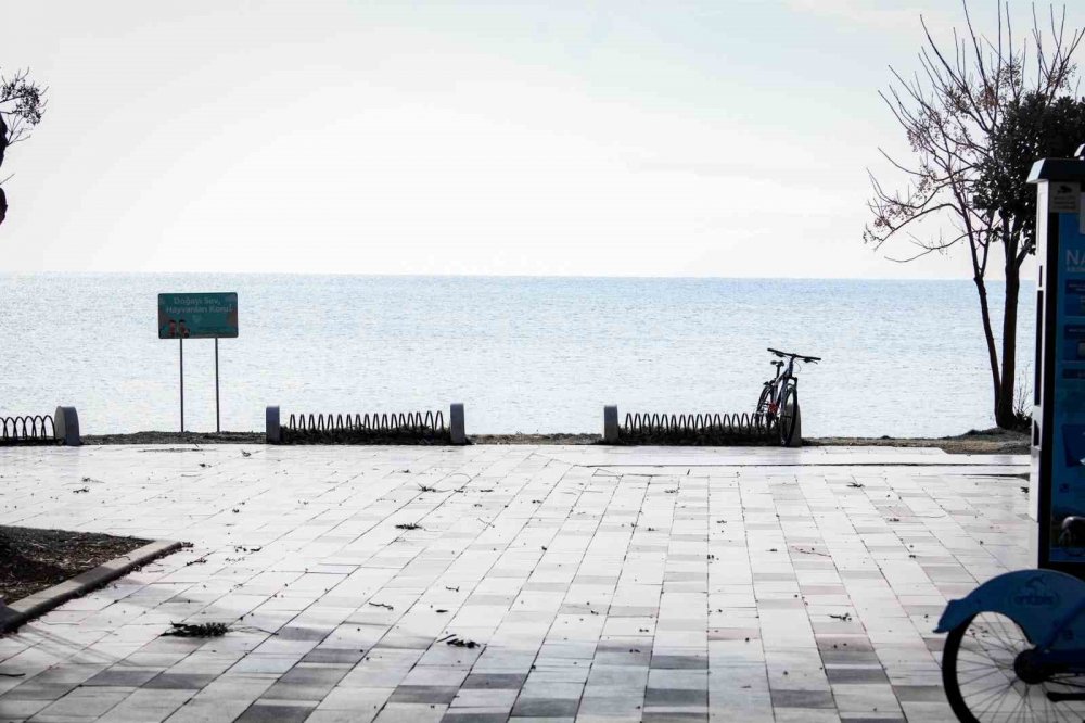 Kuzey rüzgarları Antalya’yı buz kestirdi, meteoroloji ‘Don’ uyarısı verdi
