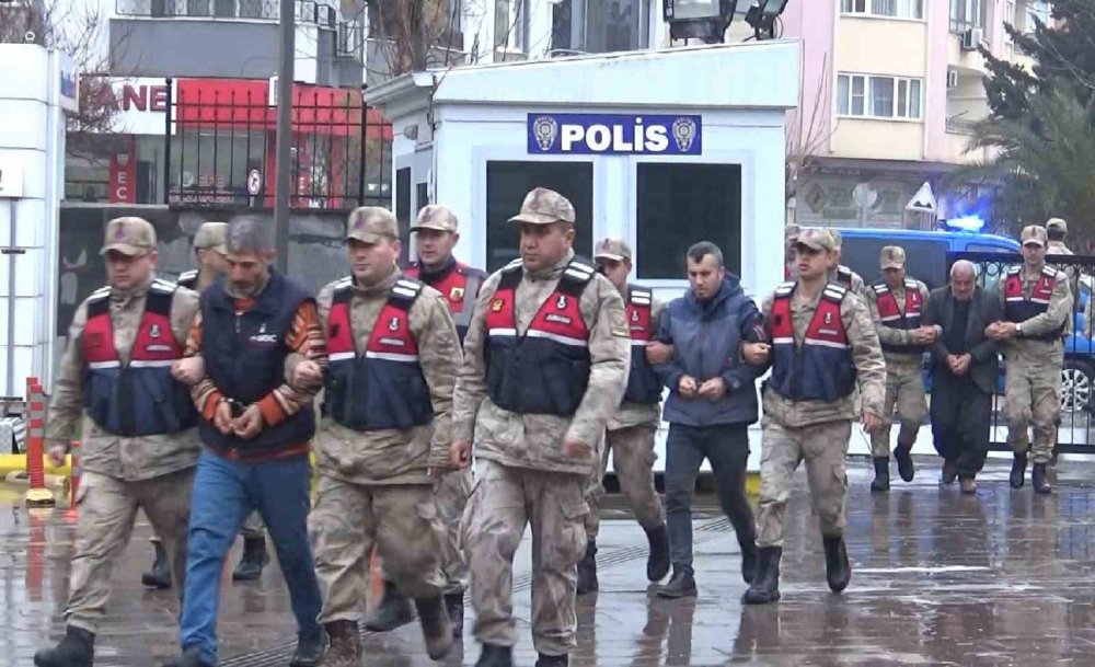 Olay yerindeki traktör lastik izinden yola çıkan ekipler, 14 yıl sonra cinayet zanlılarını yakaladı
