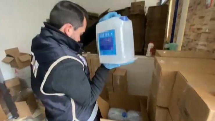 1 ton sahte etil alkol ele geçirildi