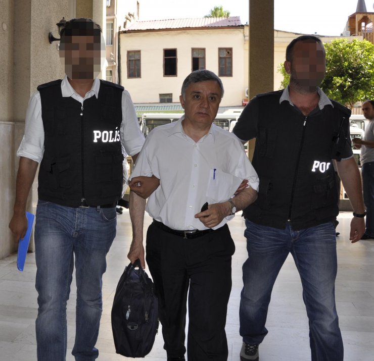 Adana'da eski rektöre 2,5 yıl hapis cezası
