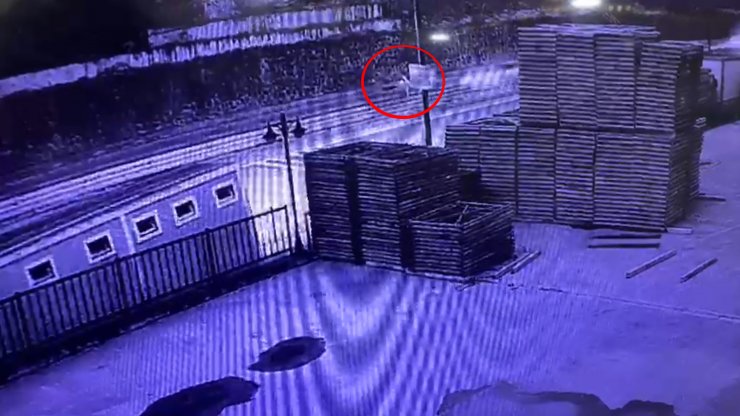 İşe giderken otomobilin çarptığı Tarık öldü; kaza anı kamerada