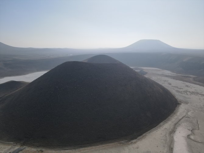 Konya'da kuruyan Meke Gölü'nü, hayata döndürecek projede sona gelindi