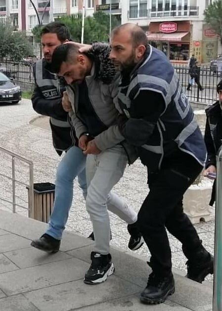 Bir çocuk annesi eski eşi tarafından kalbinden bıçaklanarak öldürüldü