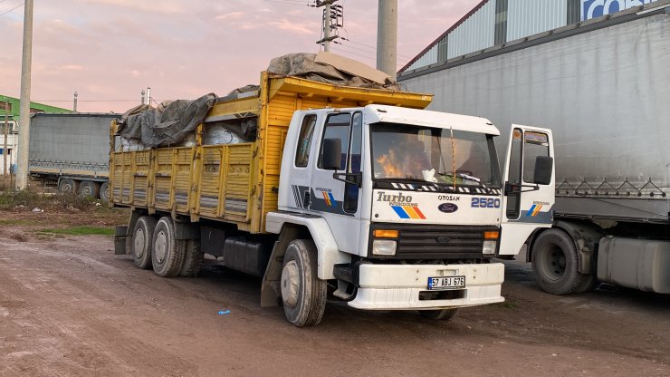 Kamyonun kasasında ölü bulundu