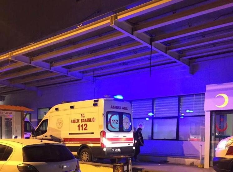 İki otomobil çarpıştı: 6 yaralı