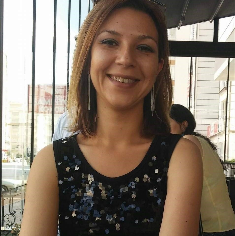 Otobüs kazasında öğretmen can verdi