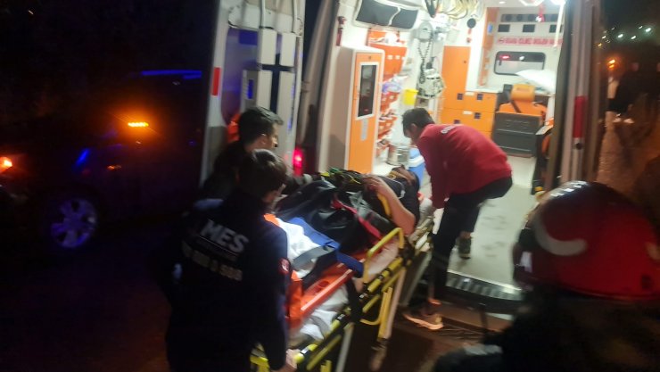 Otomobil ile cip kafa kafaya çarpıştı: 6 yaralı