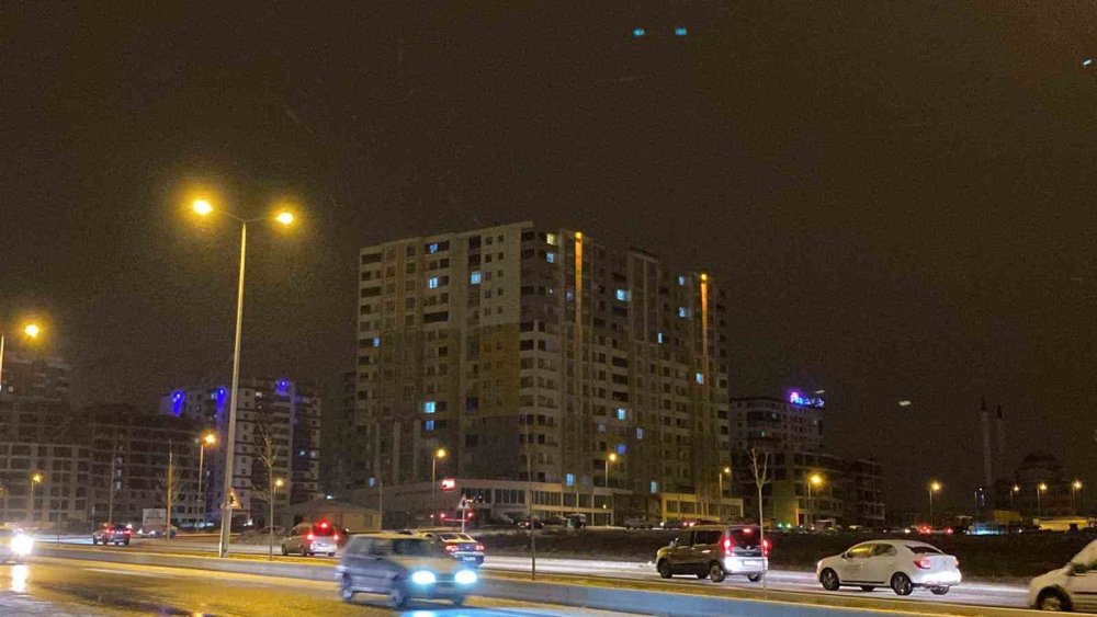 Kayseri sallandı, vatandaşlar sokağa döküldü