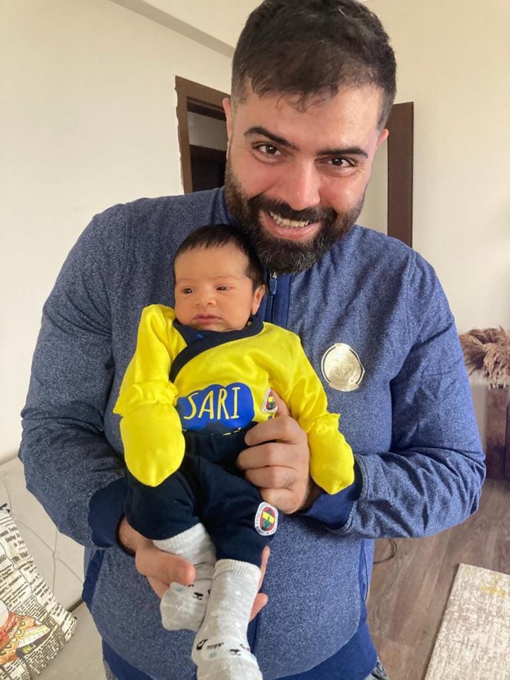 Hatay'da enkazda kalan avukat, eşi ve 12 günlük bebeği hayatını kaybetti