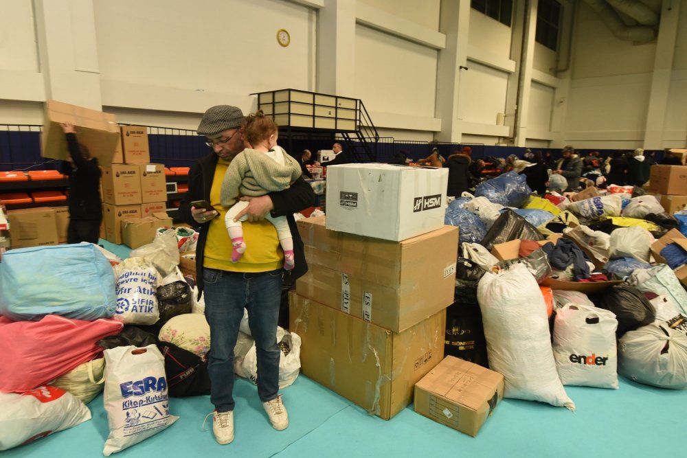 Konya'dan yardım seferberliği! Karatay Belediyesinden 100 bin ekmek