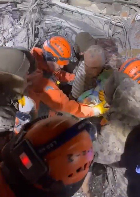 50 saat sonra enkazdan Allah’ın selamıyla çıktı