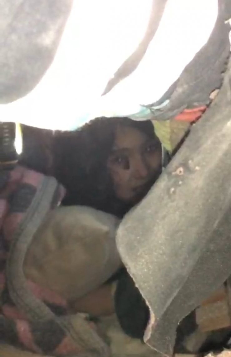 52'nci saatte enkazdan kurtarıldı