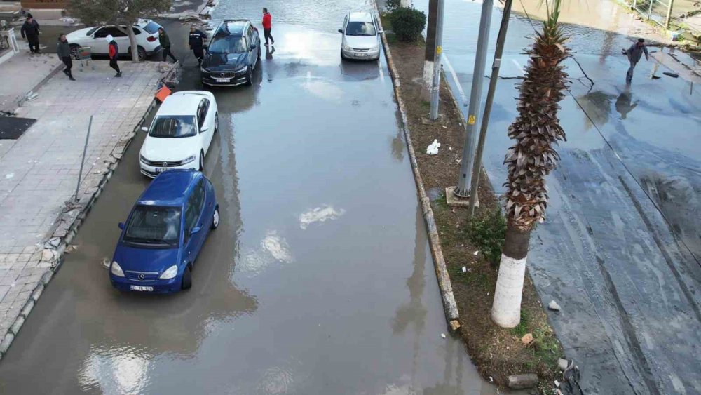 Depremin vurduğu Hatay’da 3 afet birden yaşanıyor