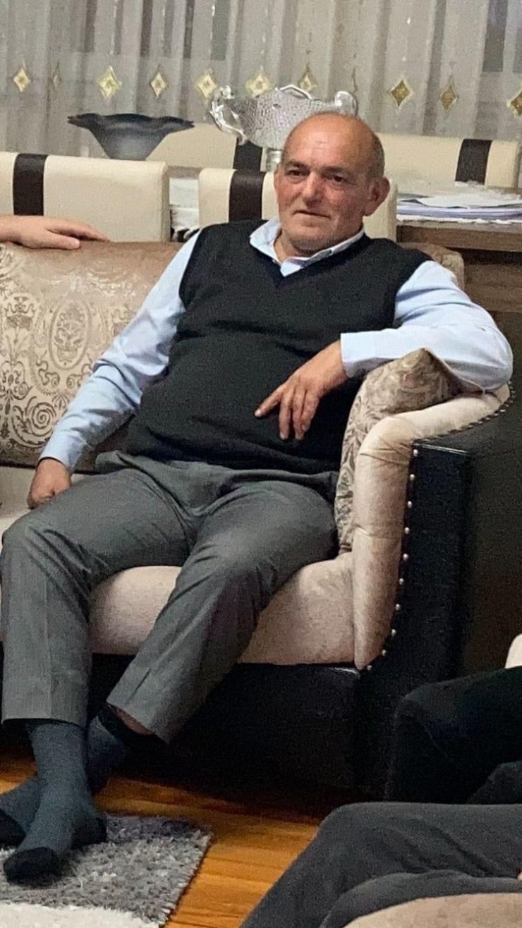 Depremin vurduğu Kahramanmaraş'ta görev yapan oğlunu almaya giderken kazada öldü