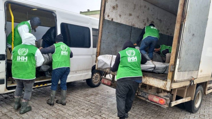 İHH, deprem bölgesinde çalışmalarını sürdürüyor