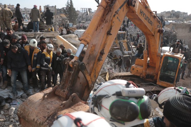 Suriye’de arama-kurtarma çalışmaları tüm hızıyla devam ediyor