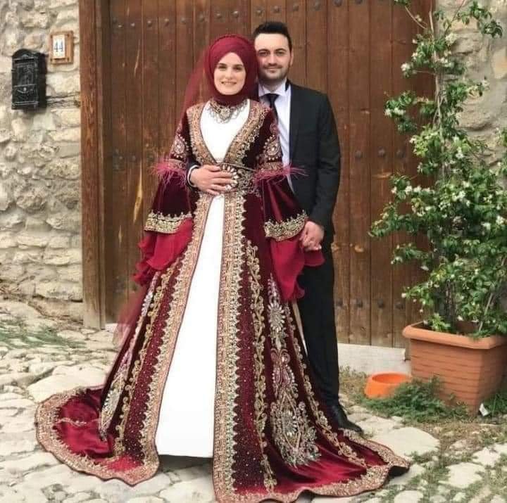 Depremde hayatını kaybeden polis memuru toprağa verildi