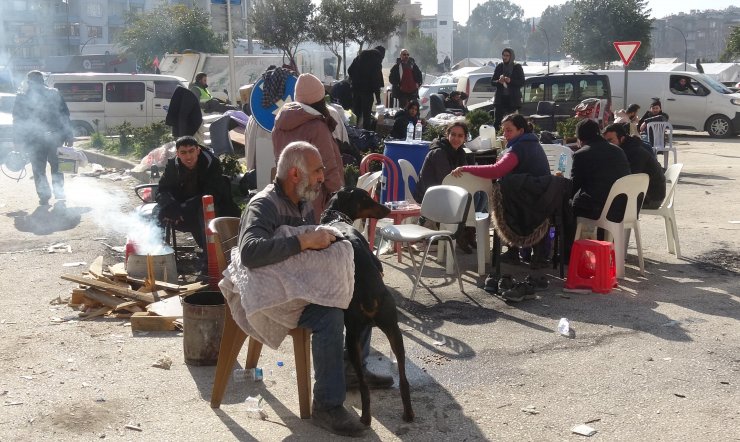 'Yaşam bitti, bizim bölgede, hepimiz başka yerlere göç etmeye çalışıyoruz'