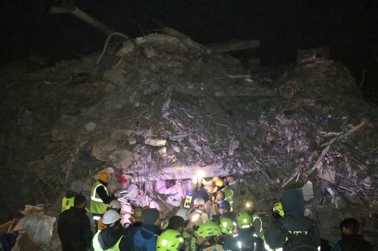 Adıyaman'da 117 saat sonra gelen mucize