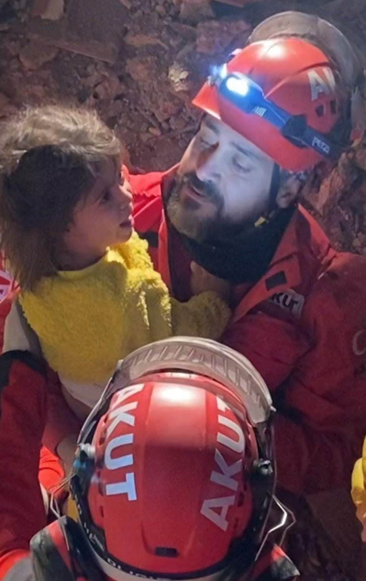 Can kurtarmaya gitti, kuzeni ile ikizlerinin cansız bedenlerini çıkardı