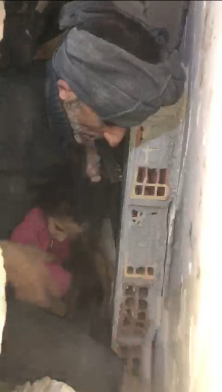 Baba ve kucağındaki kızı, 141 saat sonra kurtarıldı