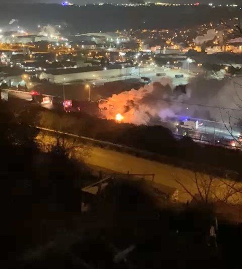 Yolcu otobüsü alev alev yandı