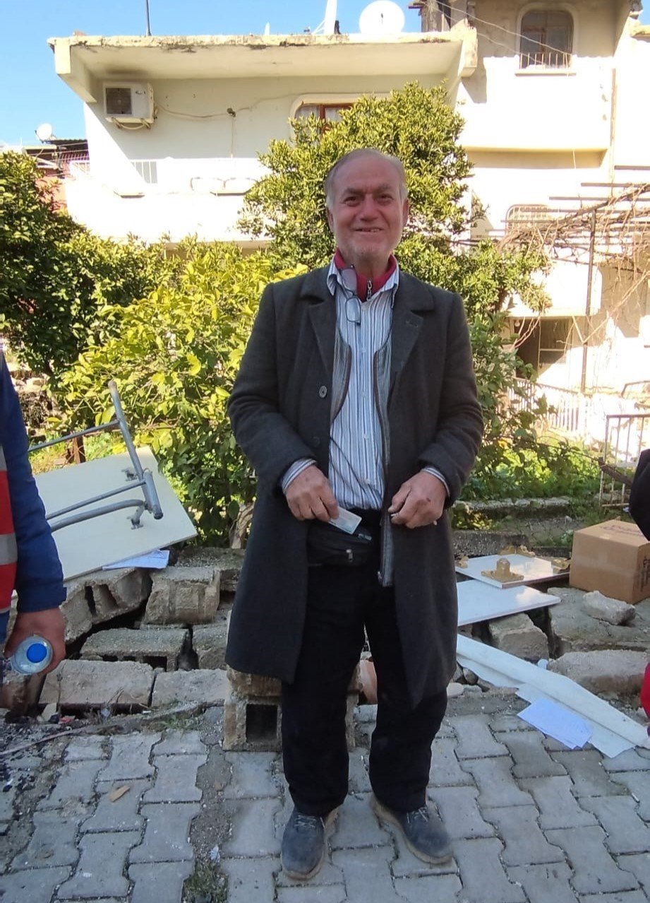 Deprem bölgesinde 3 gündür kayıptı, imdadına jandarma yetişti