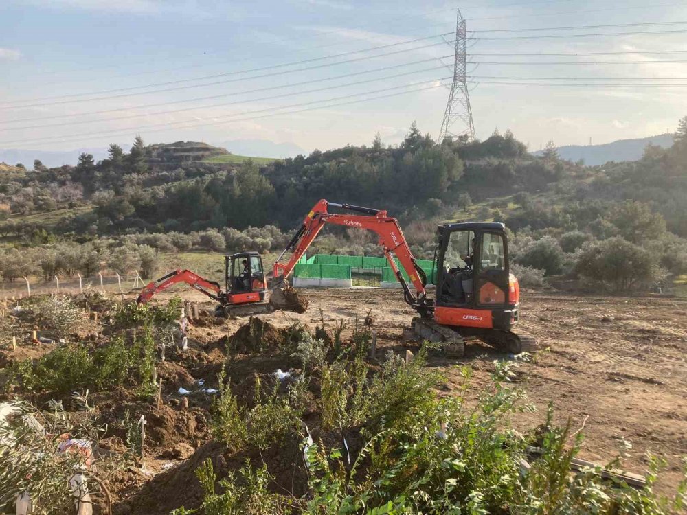 Hatay’da cenazeler defnediliyor