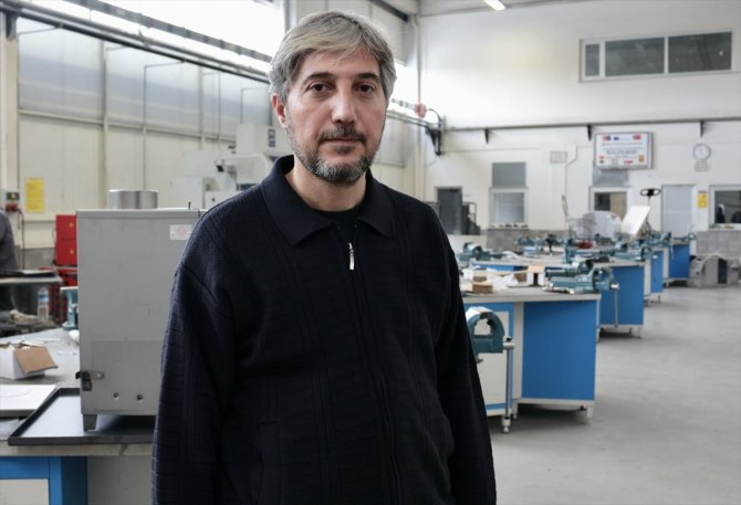 Konya'da meslek liselilerden deprem bölgesinine üretim desteği