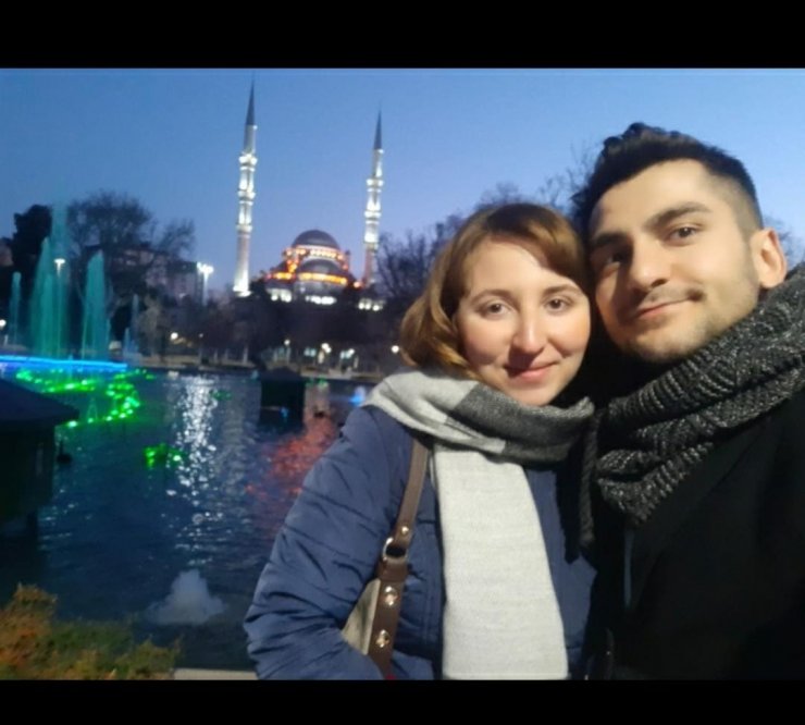 1 yıllık evli öğretmen ve fizyoterapist çift, depremde yaşamını yitirdi