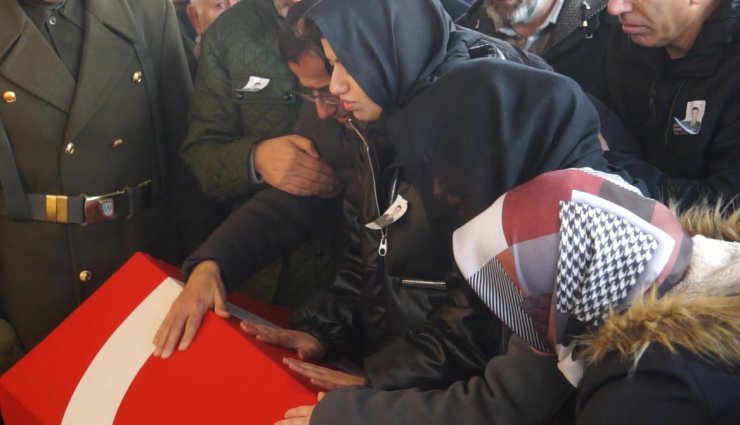 Depremde hayatını kaybeden asteğmen Karabük'te toprağa verildi