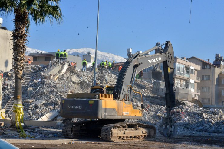 Eda Apartmanı'nda 5 kişinin daha cansız bedenine ulaşıldı