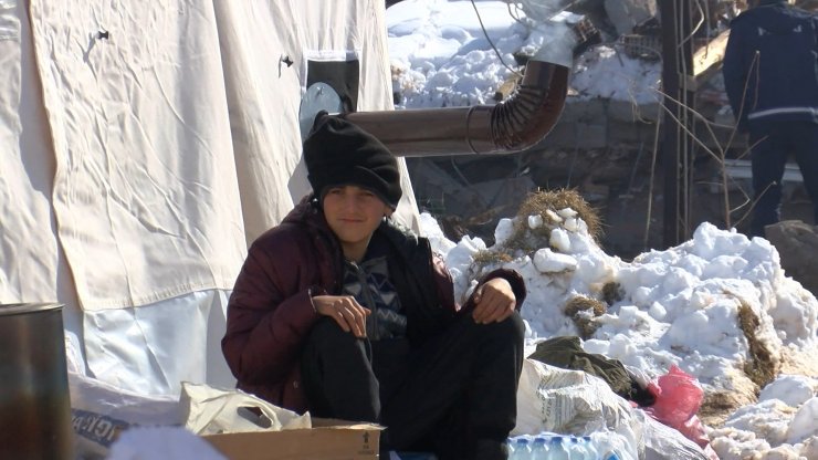 Çadırın umut dolu çocukları hikaye kitabı istiyor