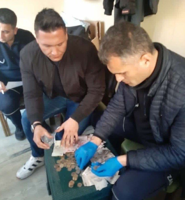 1 saat dilendi 255 lirayı cebe koydu