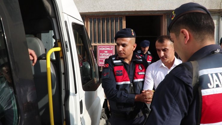 Boşanma aşamasındaki eşini öldüren sanığa çifte indirimle 20 yıl hapis